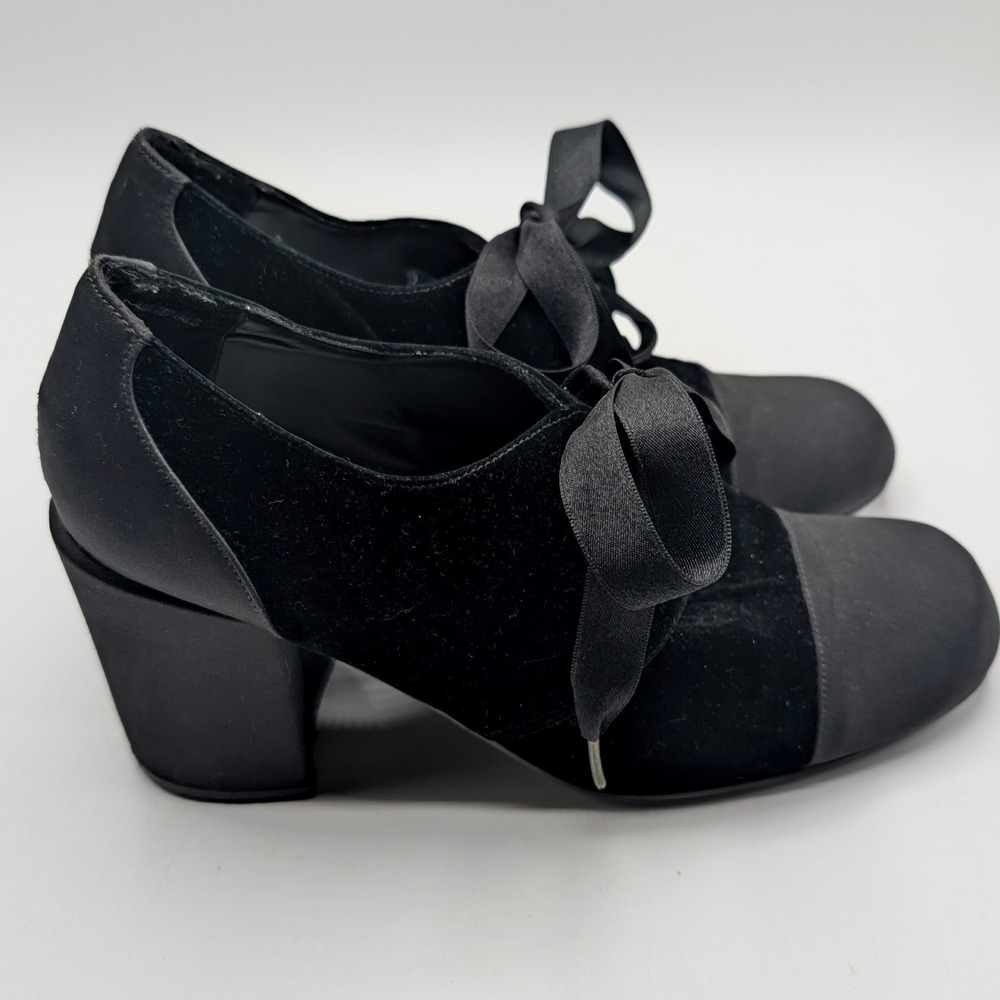 Unlisted 9 Black Velvet Satin Ribbon Lace Up Block Heel Pumps Round Toe Vintage